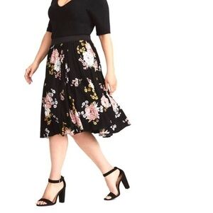 TORRID Size 1 Midi Challis Black & Floral Skirt EUC